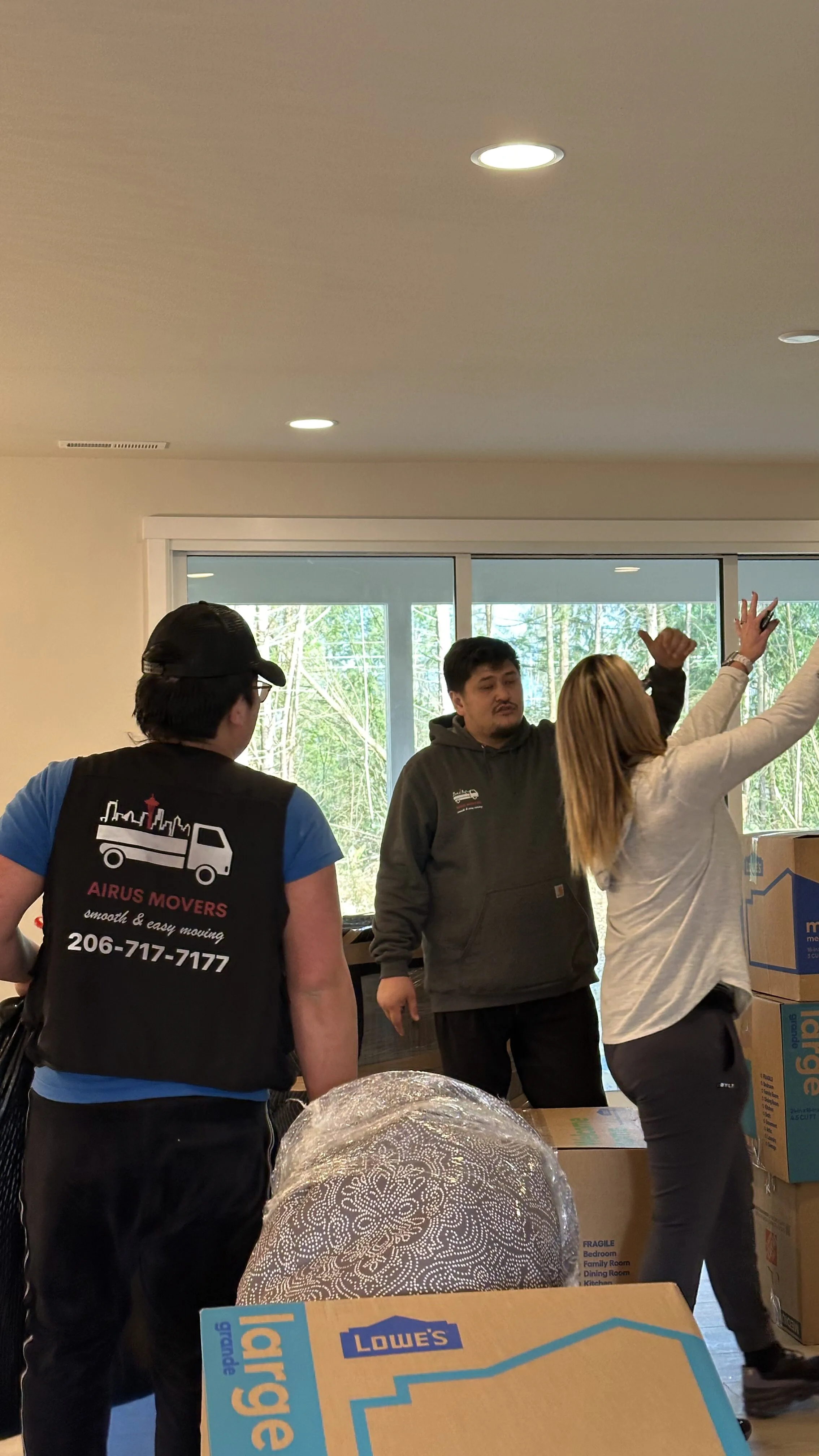 ASYL Movers crew at work — photo 10